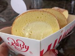 -红宝石·鲜奶小方·海派西点房(南丹店)
