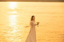 -雪中彩影婚纱摄影·微光艺术中心