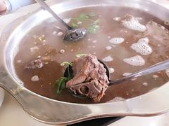 -悦牧·酸汤牛肉火锅(沃尔玛店)