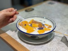 芒果椰汁西米露芋圆-水牛奶皇后糖水铺