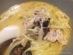 秘制酸汤肥牛-鹿港小镇(悠唐店)