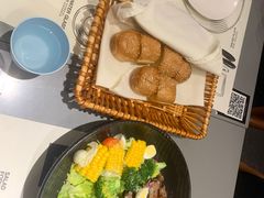 考伯沙拉-西堤厚牛排(国瑞店)