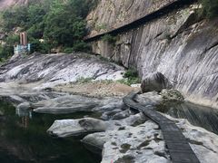 -燕子河大峡谷天坑仙境