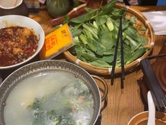 -吃饭皇帝大土家民族菜(正大广场店)