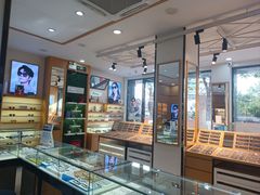 -光明眼镜·蔡司授权(徐泾店)