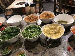 -肖肖酸萝卜鱼火锅(总店)