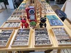 -肆兮眼镜·蔡司·徕卡战略合作店(大坪店)