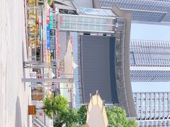 -日月光中心广场