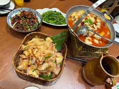 -老滇山寨•云南特色菜•地方菜•民族风情歌舞表演(金碧店)