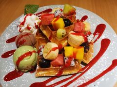 水果华夫饼-Lia Cafe Bar Restaurant松山咖啡屋