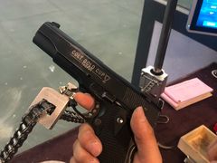 -都市枪神实弹射击俱乐部