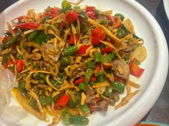 -川流不息·地道川菜·小龙虾(松东路店)