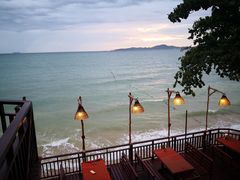 -卷心菜和避孕套餐厅(Pattaya)