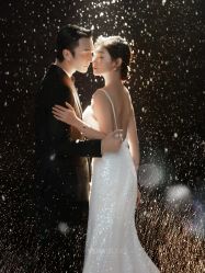 -至臻微拉婚纱摄影