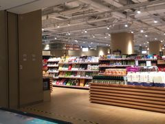 -七鲜超市(瑞虹天地太阳宫店)