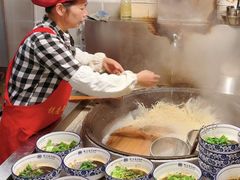 -镇南锅盖面馆(解放路店)