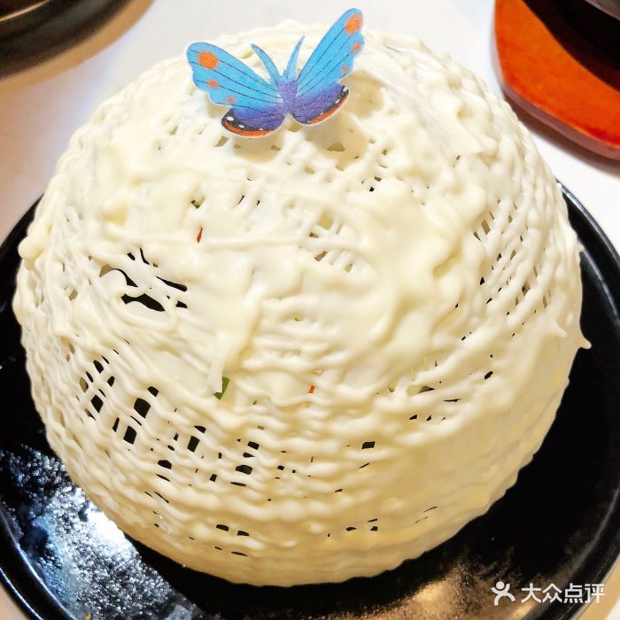 荟廷·晶萃(尚悦湾店)白色恋人图片