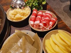 -四小区火锅·巷子里的重庆火锅(花照壁店)