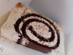 白巧克力奶油果糖瑞士卷-Awfully Chocolate(嘉里城店)