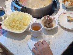 -三人行骨头王火锅(长寿店)