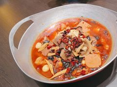 -川流不息·地道川菜·小龙虾(松东路店)