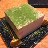 这家烤肉店的食材和服务真不错！