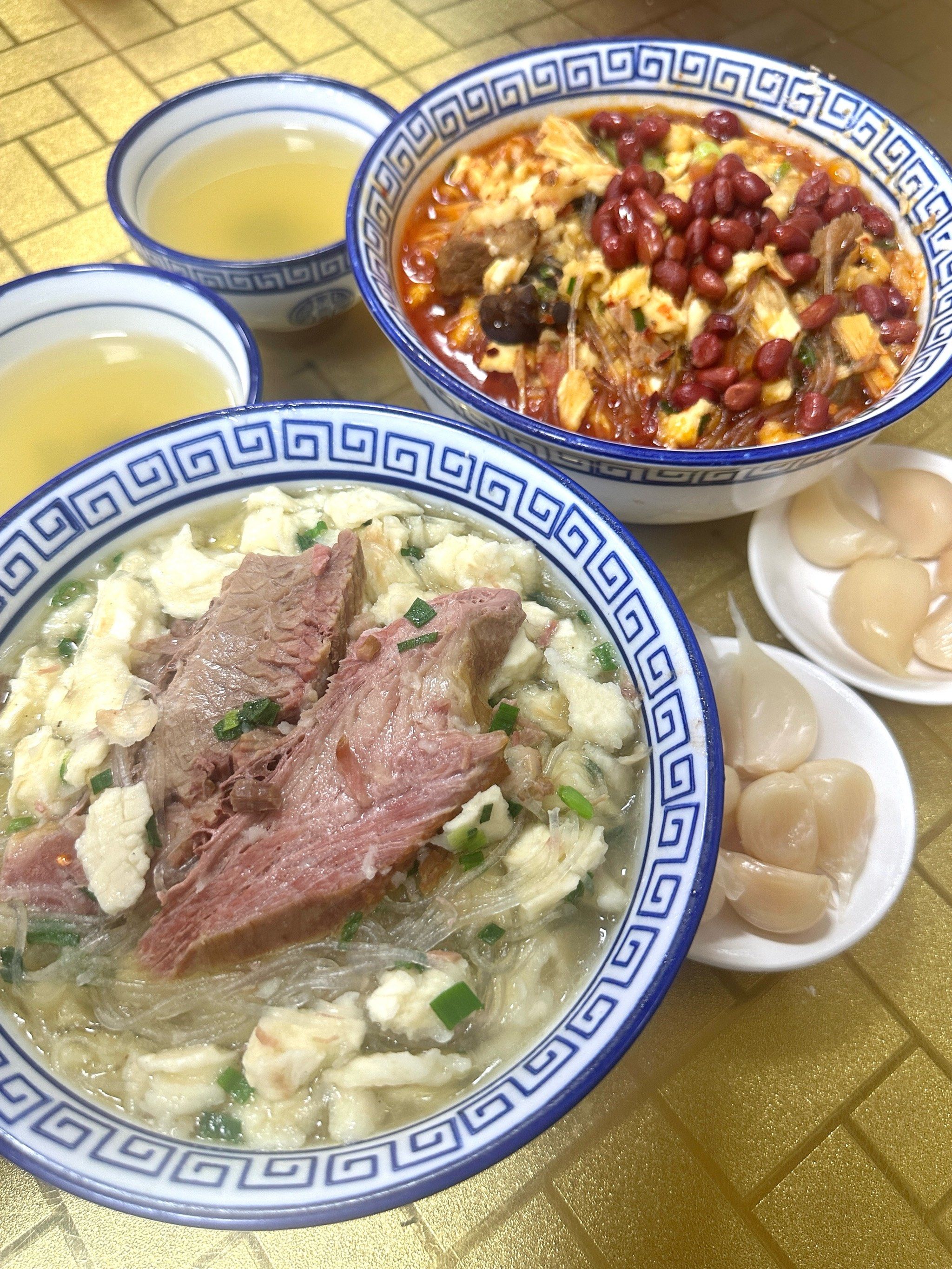 停不下来谁懂啊
第一次吃小炒泡馍把我惊艳到了
泡馍这种做法真