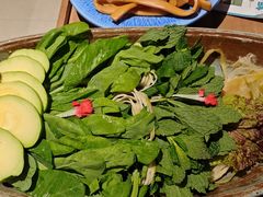 -老牌坊云南鱼豆花火锅(哈西万达店)