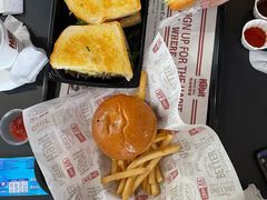 -The Habit Burger Grill 哈比特汉堡(爱琴海店)