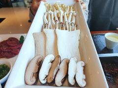 菌类拼盘-皇城老妈川味火锅·大连海鲜火锅(港湾店)