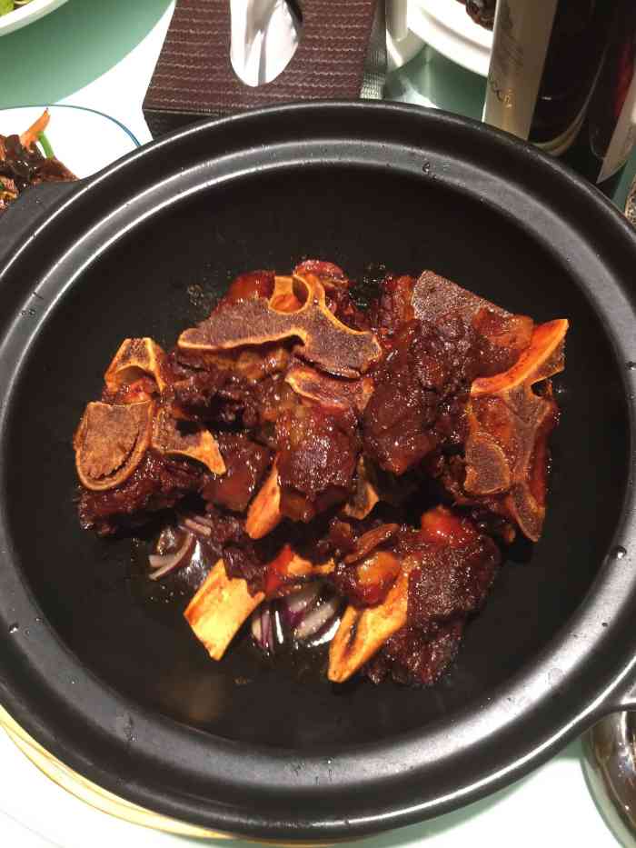 锦色烤鸭(大里路店)-"中午没饭,晃悠着想起他家的牛骨头,拉上儿.