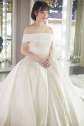 -Lady  Jane高端婚纱礼服馆
