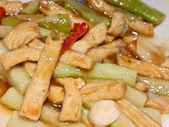 古月豆腐炒丝瓜-红楼饭店(孙村店)