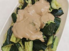 麻酱黄瓜-万新村炒饭