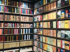 -钟书阁(群光广场店)
