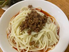 素椒杂酱面-明红蹄花(糍粑店街店)