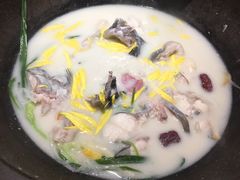 -咕嘟草帽鱼·牛奶一样的鲜鱼汤(包河万达广场创始店)