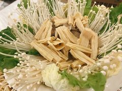 -霄汉牛三鲜湖北砂锅菜(万松园2店)