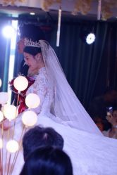 -艾米丽婚纱礼服