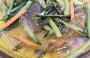 Northeastern Cucumber and Rice Noodle Salad