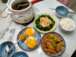 -爱陪伴一对一月子中心(融侨店)
