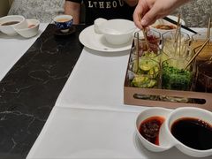 -红鼎豆捞·非遗鲍皇汤火锅(宝丰路店)