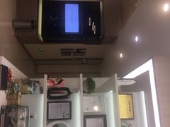 -维乐口腔(美维云门诊陆家嘴店)