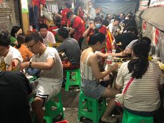 等位区-渝味黄姐火锅(黄泥村店)