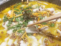 -山城外·非遗酸菜鱼(新都汇融店)