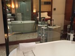 -三亚湾海居铂尔曼度假酒店