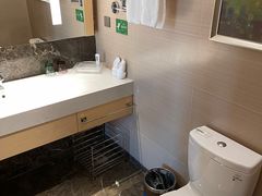 -苏州汇融广场假日酒店