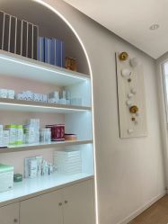 -苗方清颜痘肌研究所