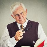 老花眼正常吗？