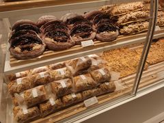 -好利来(上海长宁龙之梦店)